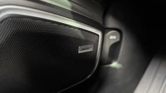 Porsche Panamera view 12