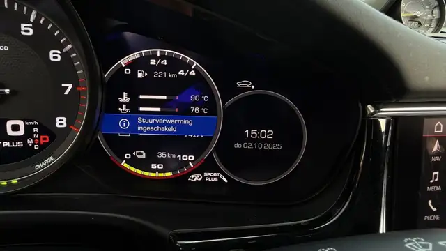 Porsche Panamera view 30