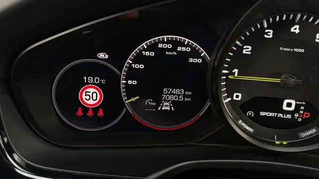 Porsche Panamera view 20