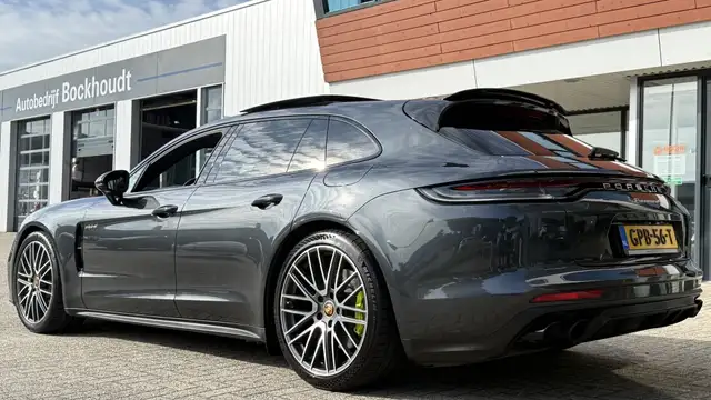Porsche Panamera view 3