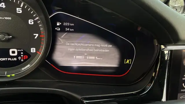 Porsche Panamera view 17
