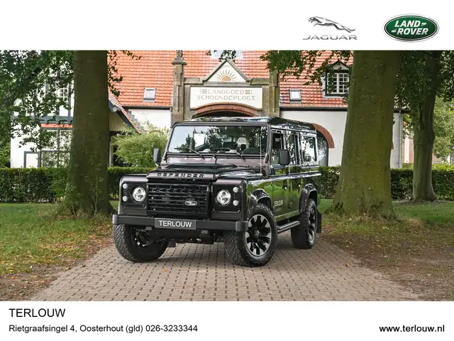 Land Rover Defender 110 Works V8