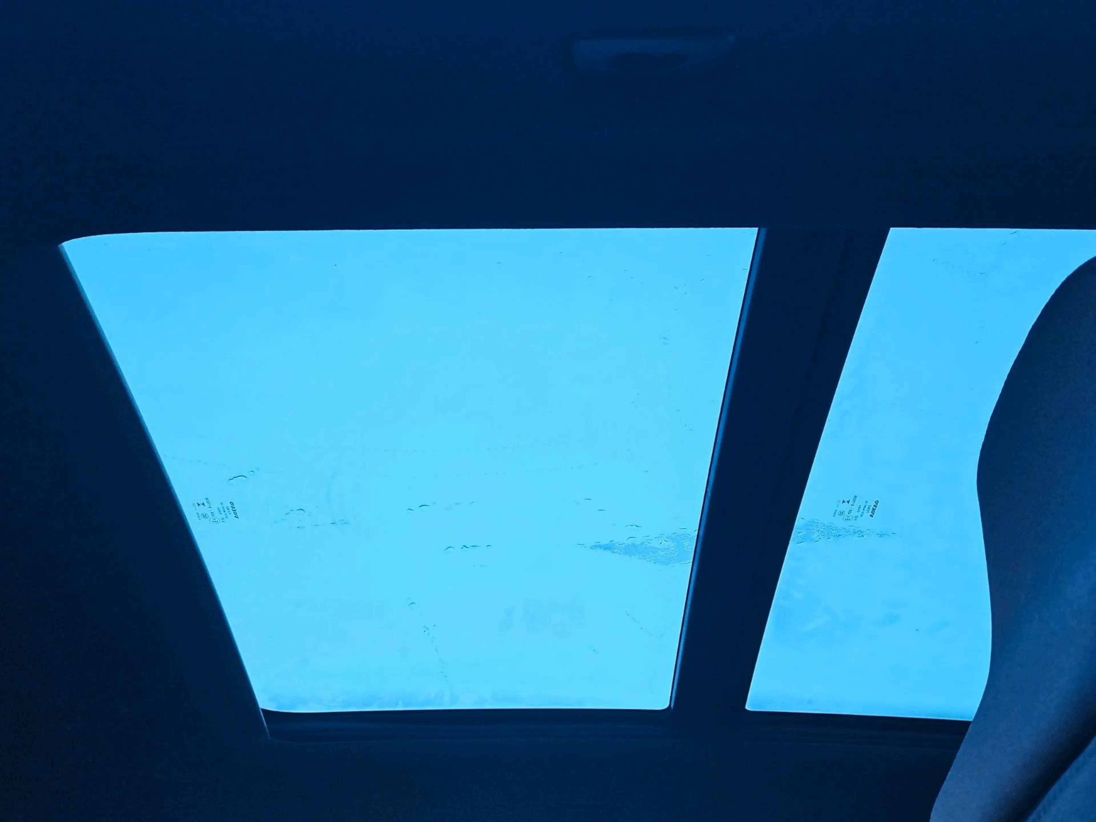 Volvo XC40 Single Extended Range 82 kWh Ultimate/PANO — photo 10