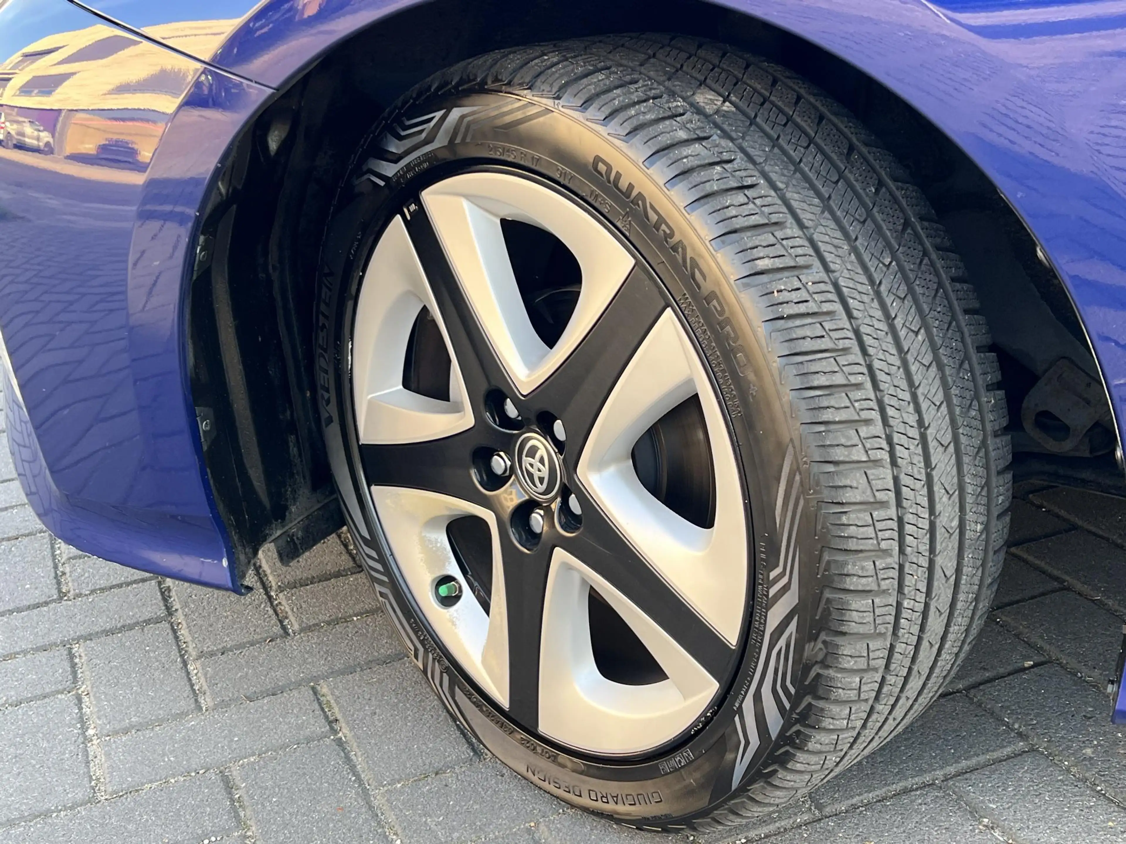 Toyota Prius 1.8 Dynamic | Trekhaak, Head up display, Parkeerca — photo 4