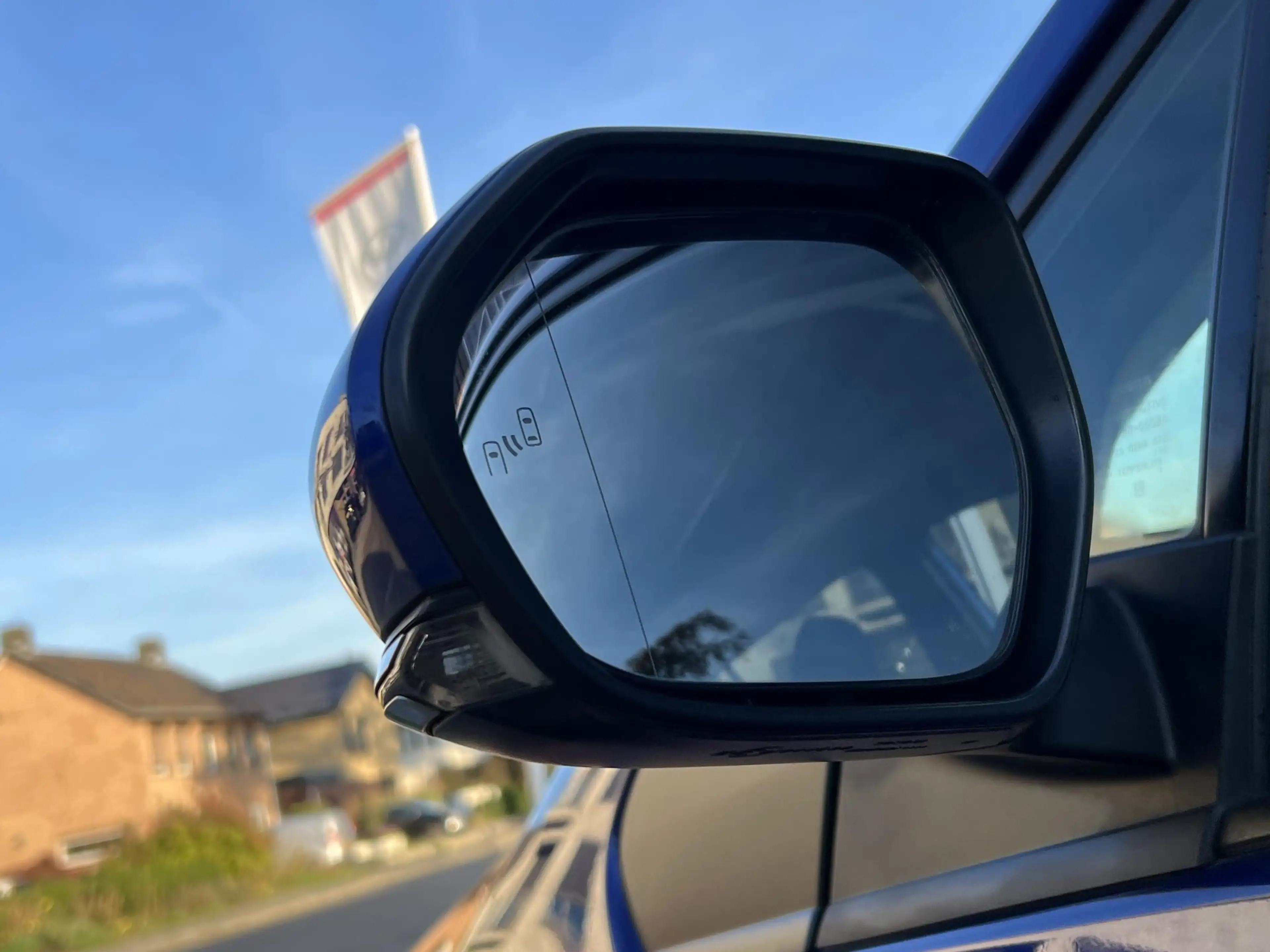 Toyota Prius 1.8 Dynamic | Trekhaak, Head up display, Parkeerca — photo 2