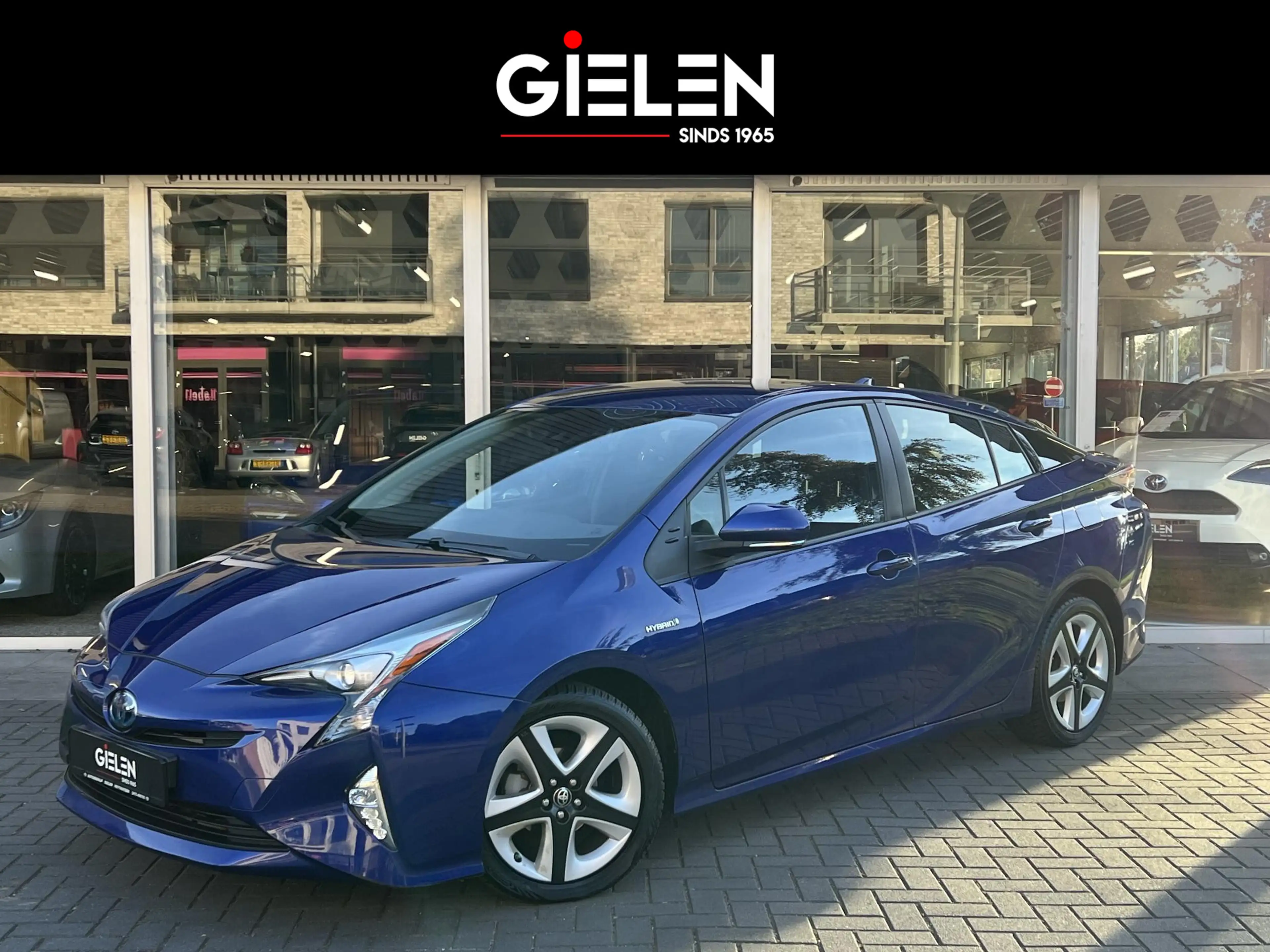 Toyota Prius 1.8 Dynamic | Trekhaak, Head up display, Parkeerca