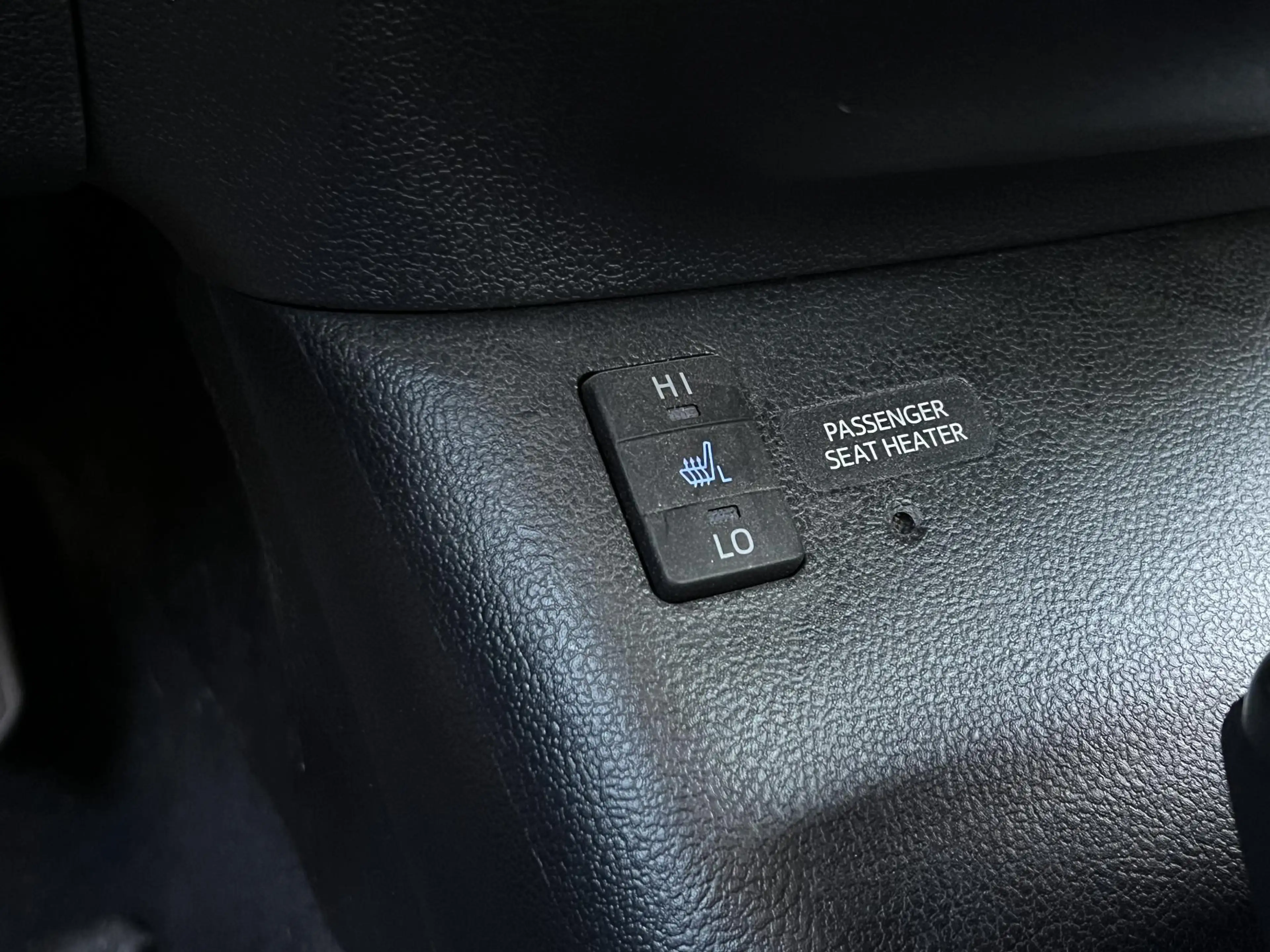 Toyota Prius 1.8 Dynamic | Trekhaak, Head up display, Parkeerca — photo 31
