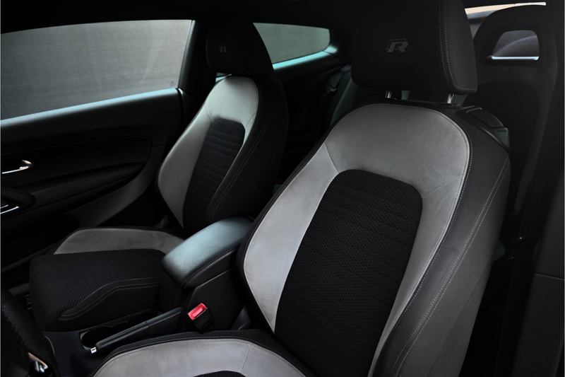 Volkswagen Scirocco 2.0 TSI R — photo 12