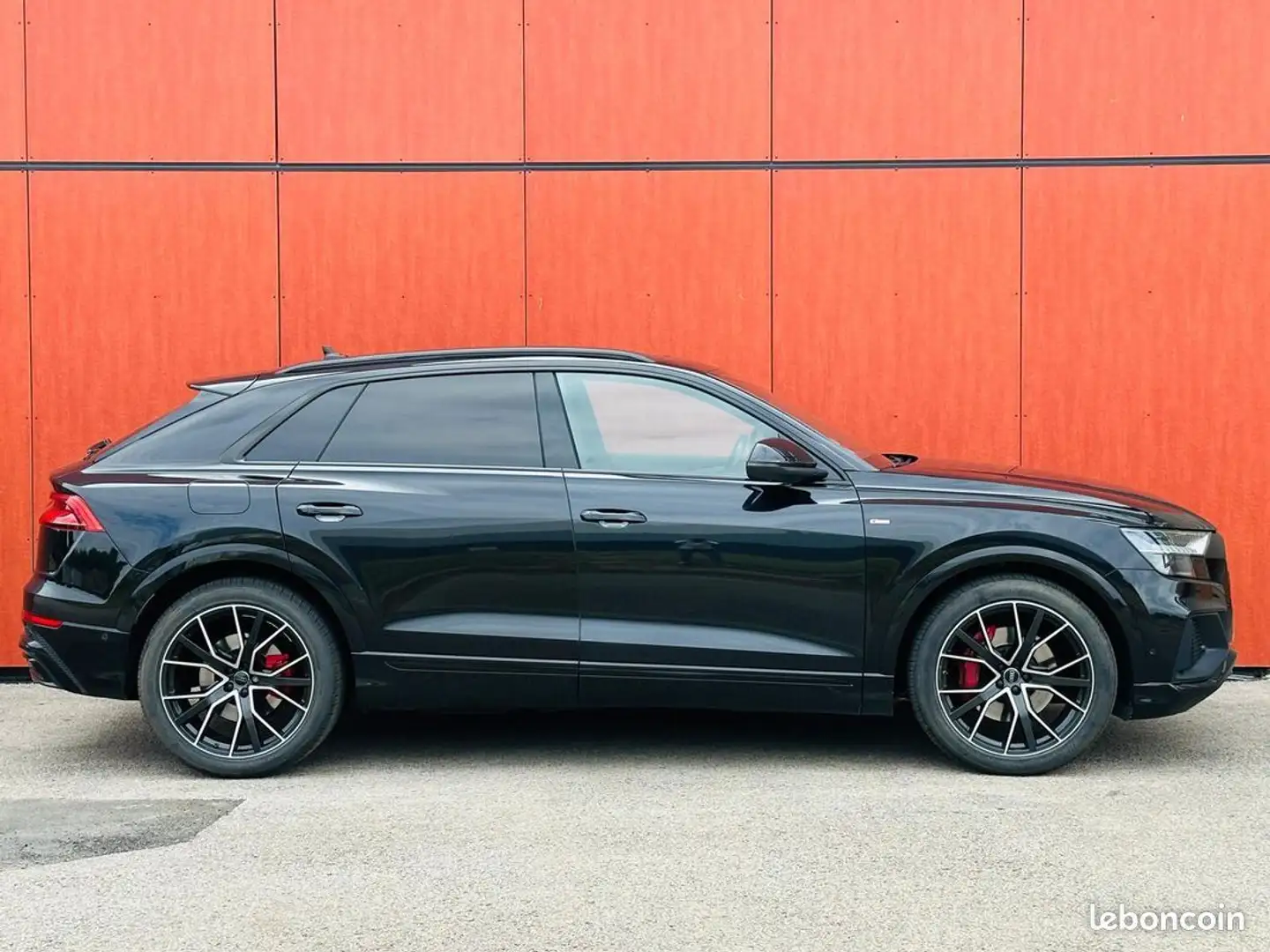Audi Q8 50 tdi 286ch SLINE Noir - 2