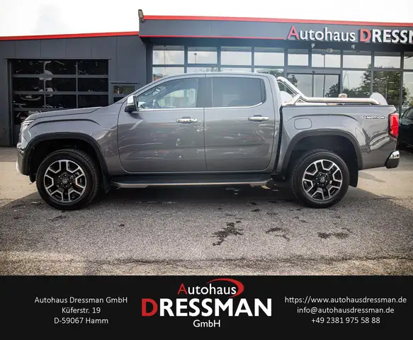 Volkswagen Amarok view 8