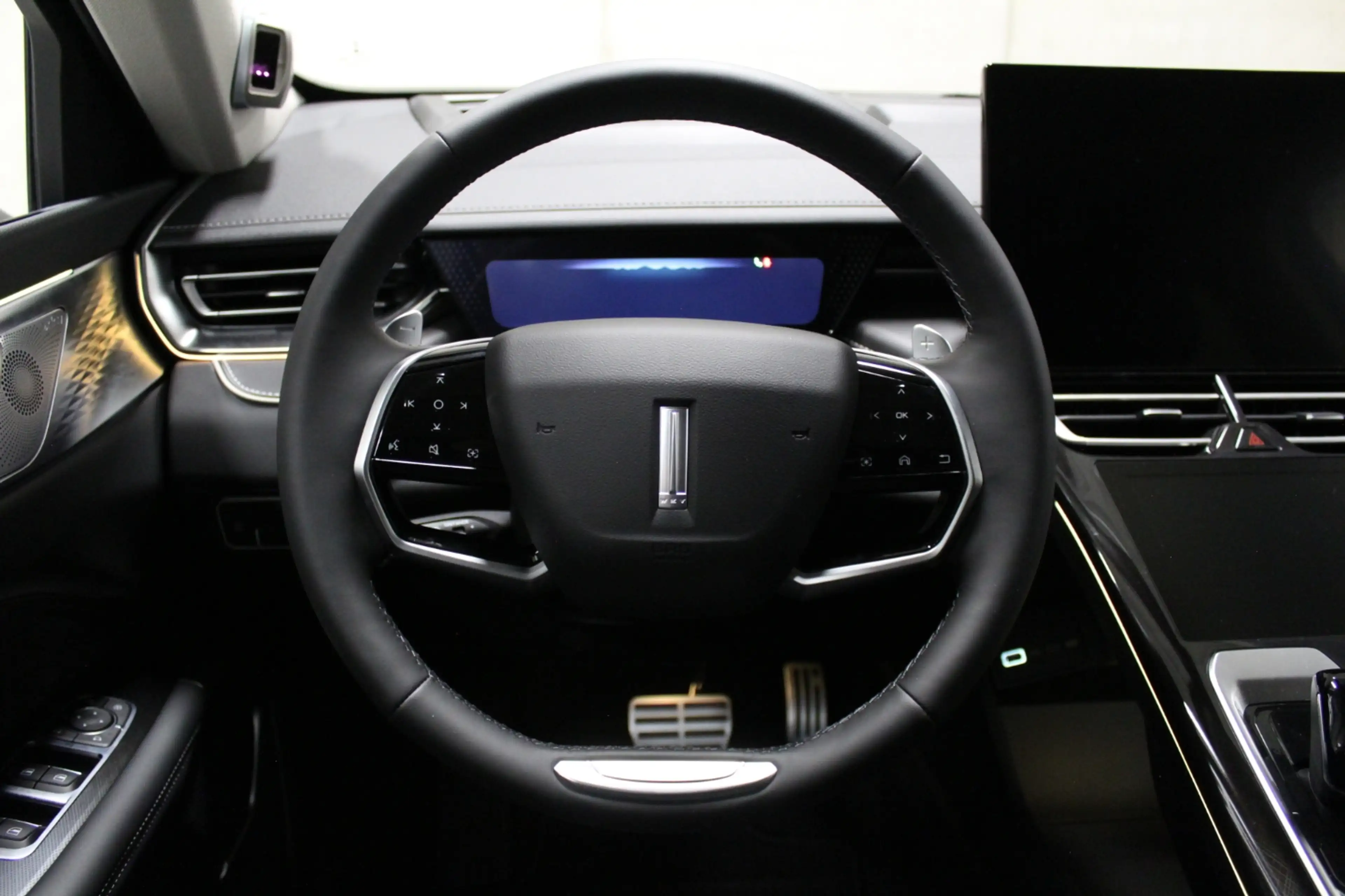 GWM WEY 05 Luxury Allrad — photo 12