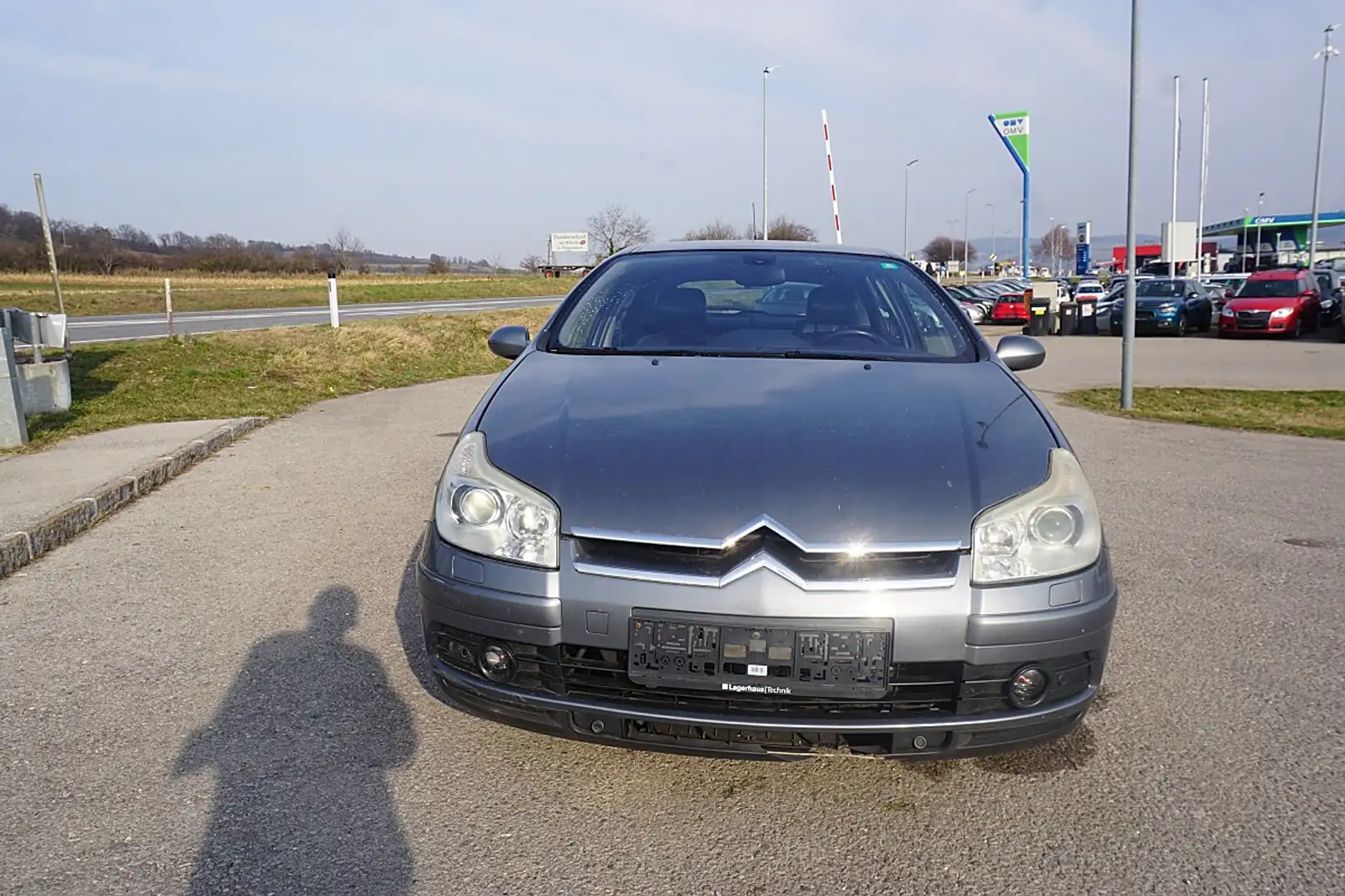 Citroen C5 2,2 HDI Exclusive Aut. Grau - 1