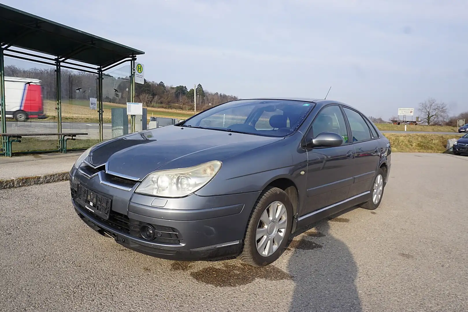 Citroen C5 2,2 HDI Exclusive Aut. Grau - 2