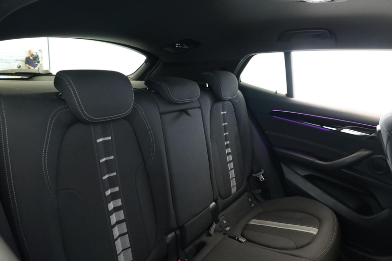 BMW X2 18d sDrive Advantage Plus LED Navi SHZ Kam — photo 14