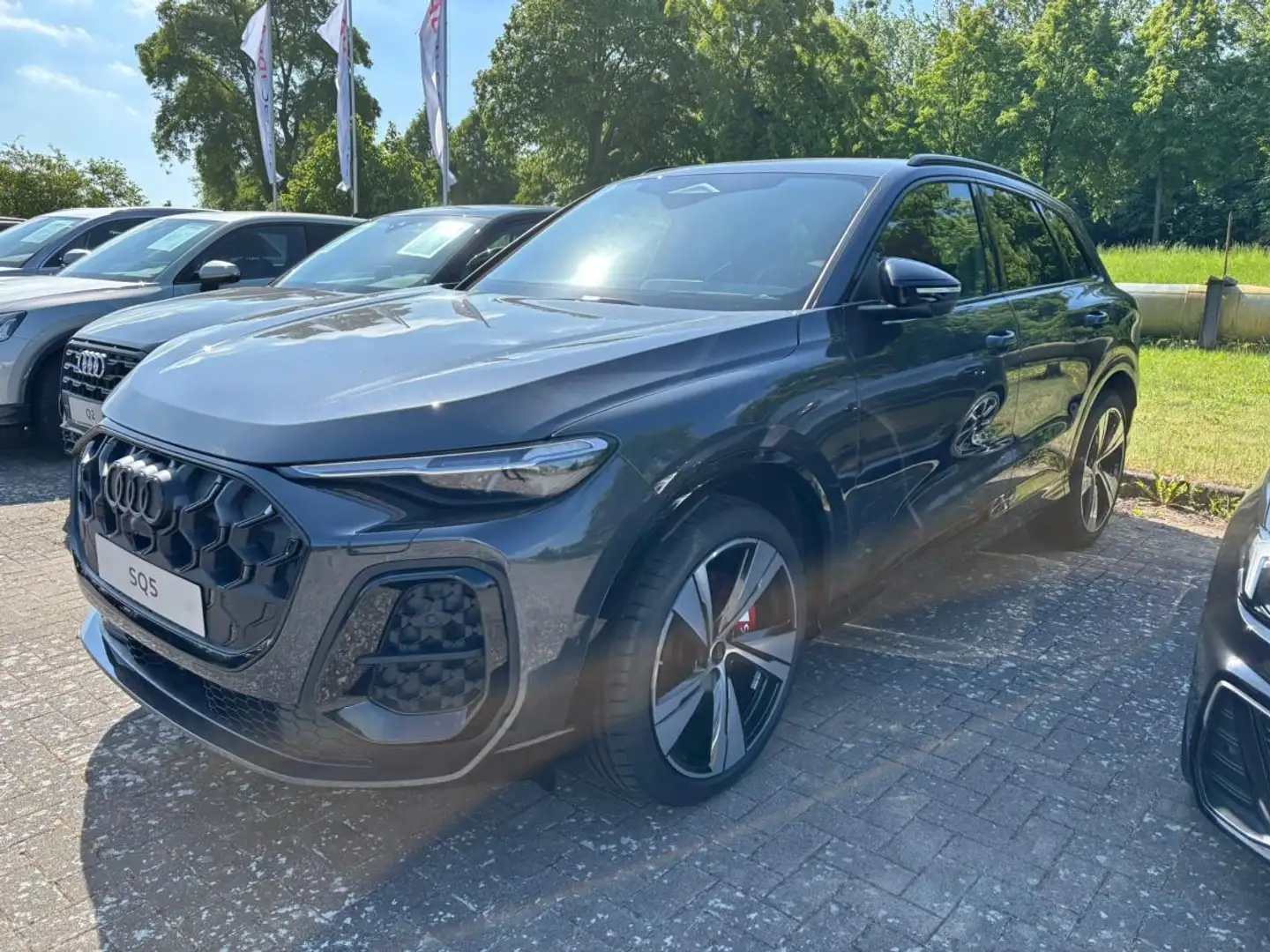 Audi SQ5 TFSI quattro s-line (sofort verfügbar) Sonderkondi Schwarz - 1