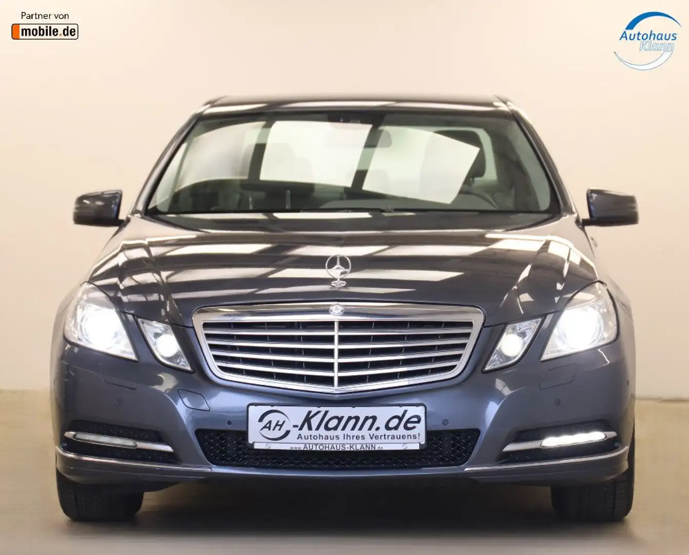 Mercedes-Benz E 200 CGI 184PS Elegance Memory Navi ILS 1.Hand Grey - 2