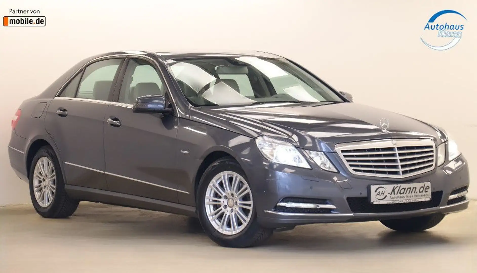 Mercedes-Benz E 200 CGI 184PS Elegance Memory Navi ILS 1.Hand Grey - 1