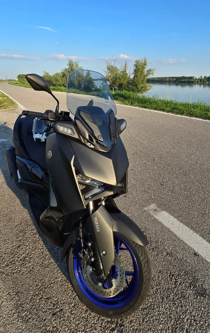 Yamaha X-Max 300 Icon Black ABS 2024 Zwart - 2
