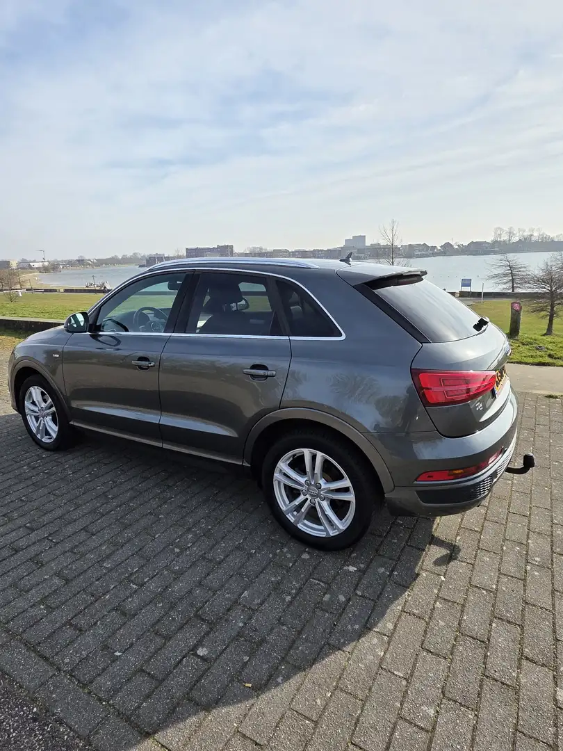 Audi Q3 1.4 TFSI CoD S Edition Szürke - 1