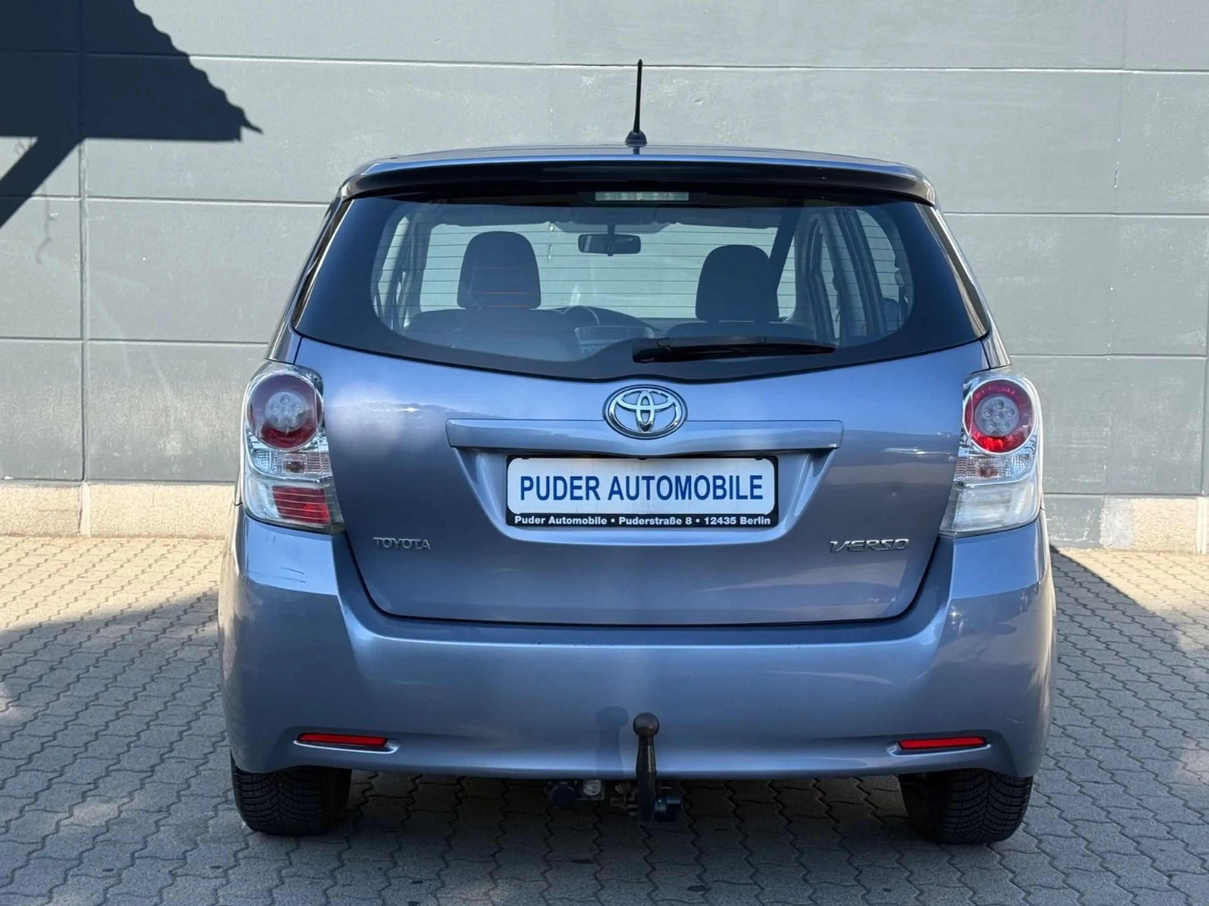 Toyota Verso 1.6 Life 132PS 7-Sitzer Klima AHK 2.Hand — photo 6