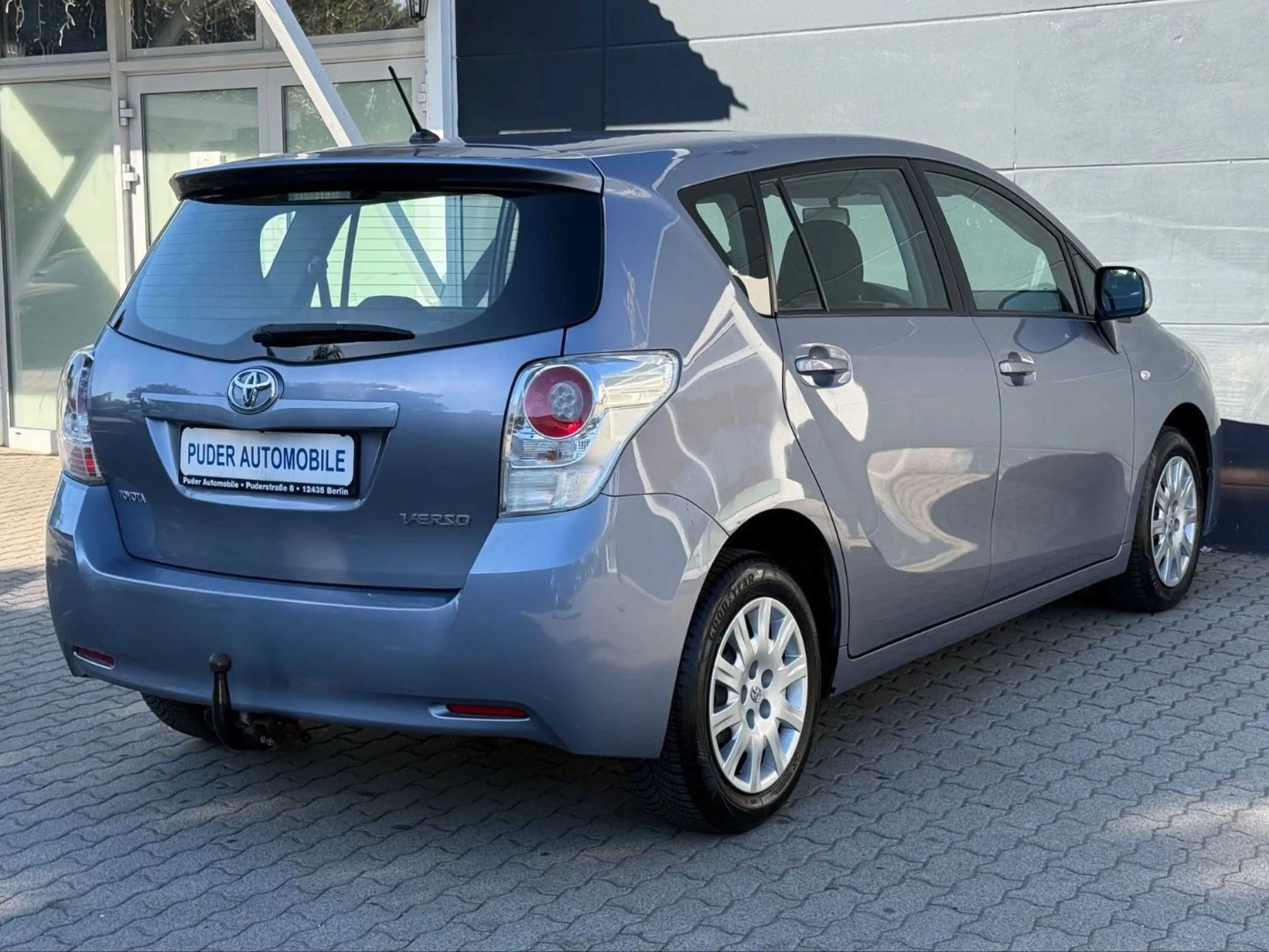 Toyota Verso 1.6 Life 132PS 7-Sitzer Klima AHK 2.Hand — photo 7