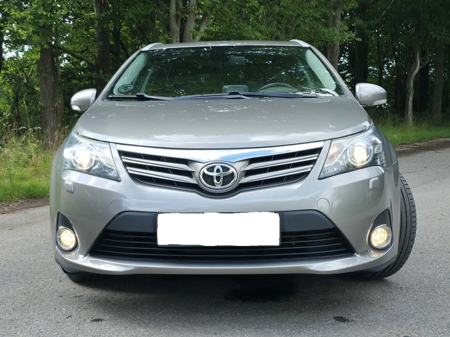 Toyota Avensis Avensis SW 1.8i Premium Bronz - 2
