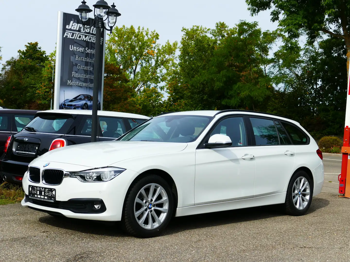BMW 320 320dA Touring Navi LED Kamera Internet Euro6 Weiß - 1