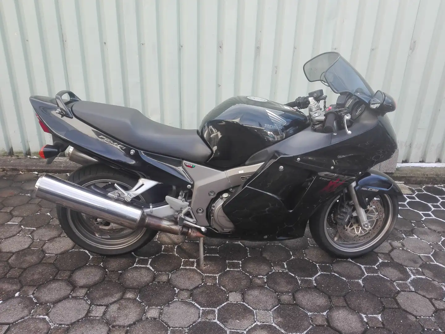 Honda CBR 1100 XX Super Blackbird (Typ SC35) Czarny - 2