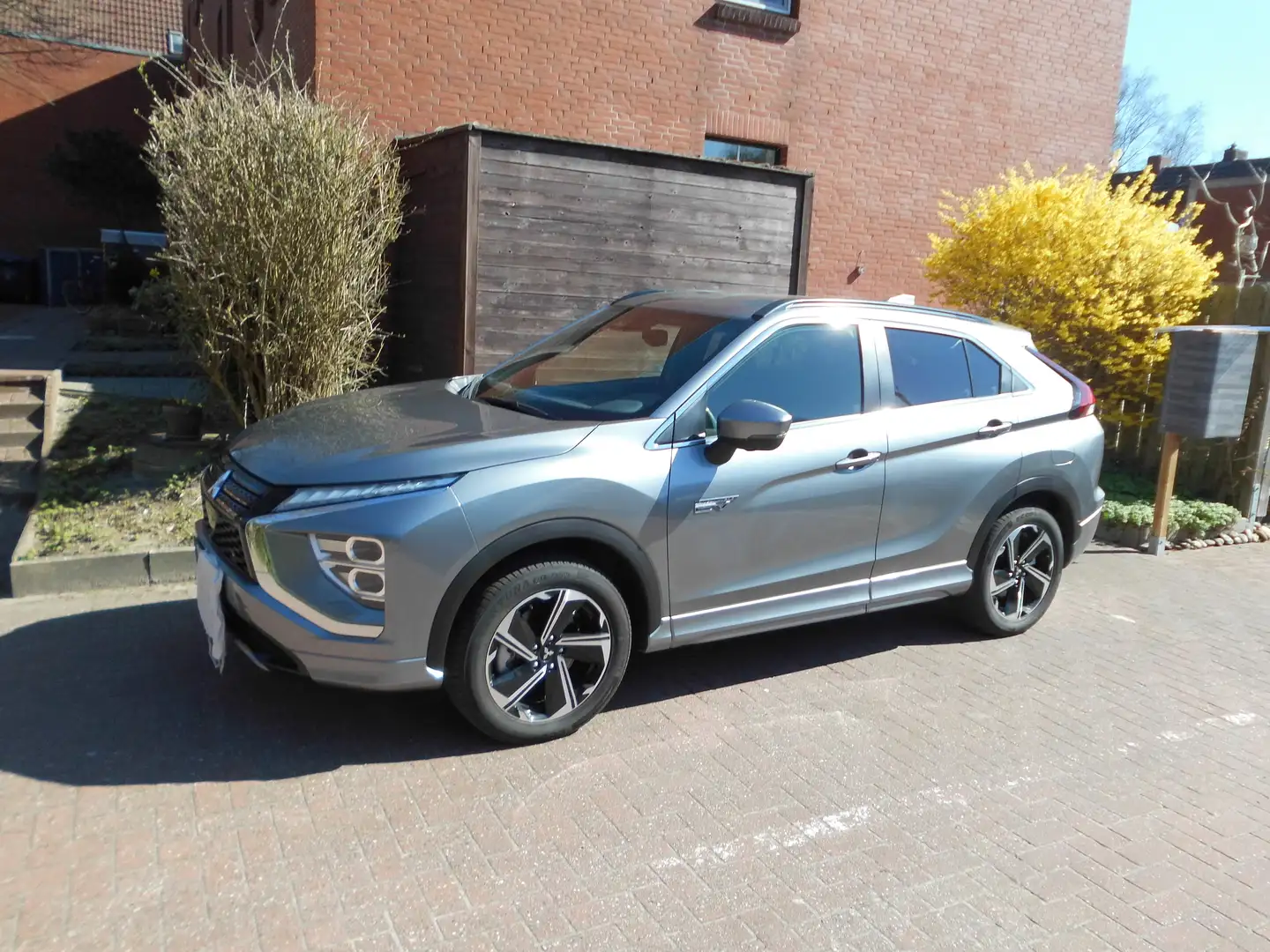 Mitsubishi Eclipse Cross Eclipse+Cross+Plug-In+Hybrid+4WD+Select Grau - 1