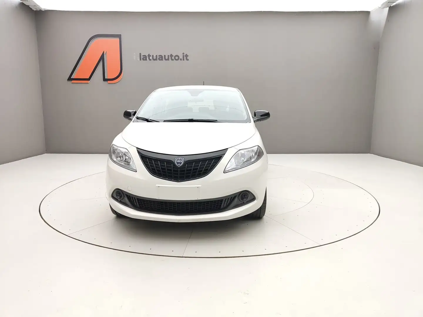 Lancia Ypsilon 1.0 70CV HYBRID ORO Білий - 2