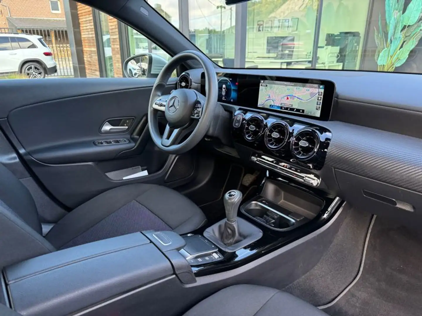 Mercedes-Benz A 180 d Essential Line - Look AMG - 2
