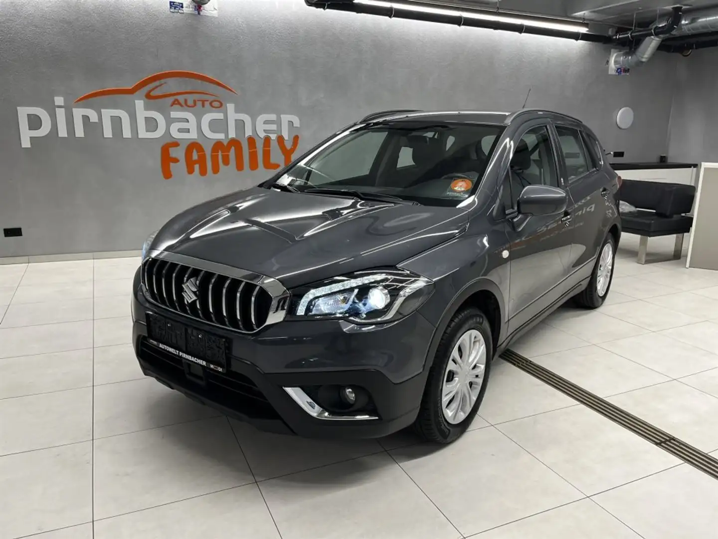 Suzuki SX4 S-CROSS 1.4 HYBRID clear 2WD Grau - 1
