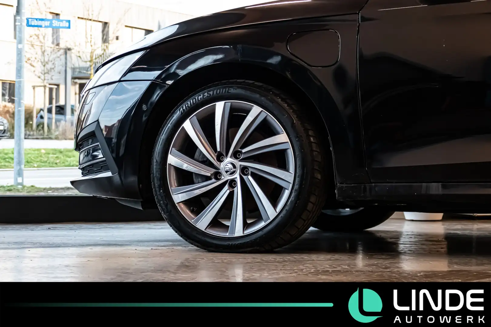 Skoda Octavia Style iV LED|HUD|LANE|SIDE|ACC|RFK|CANTON Schwarz - 2