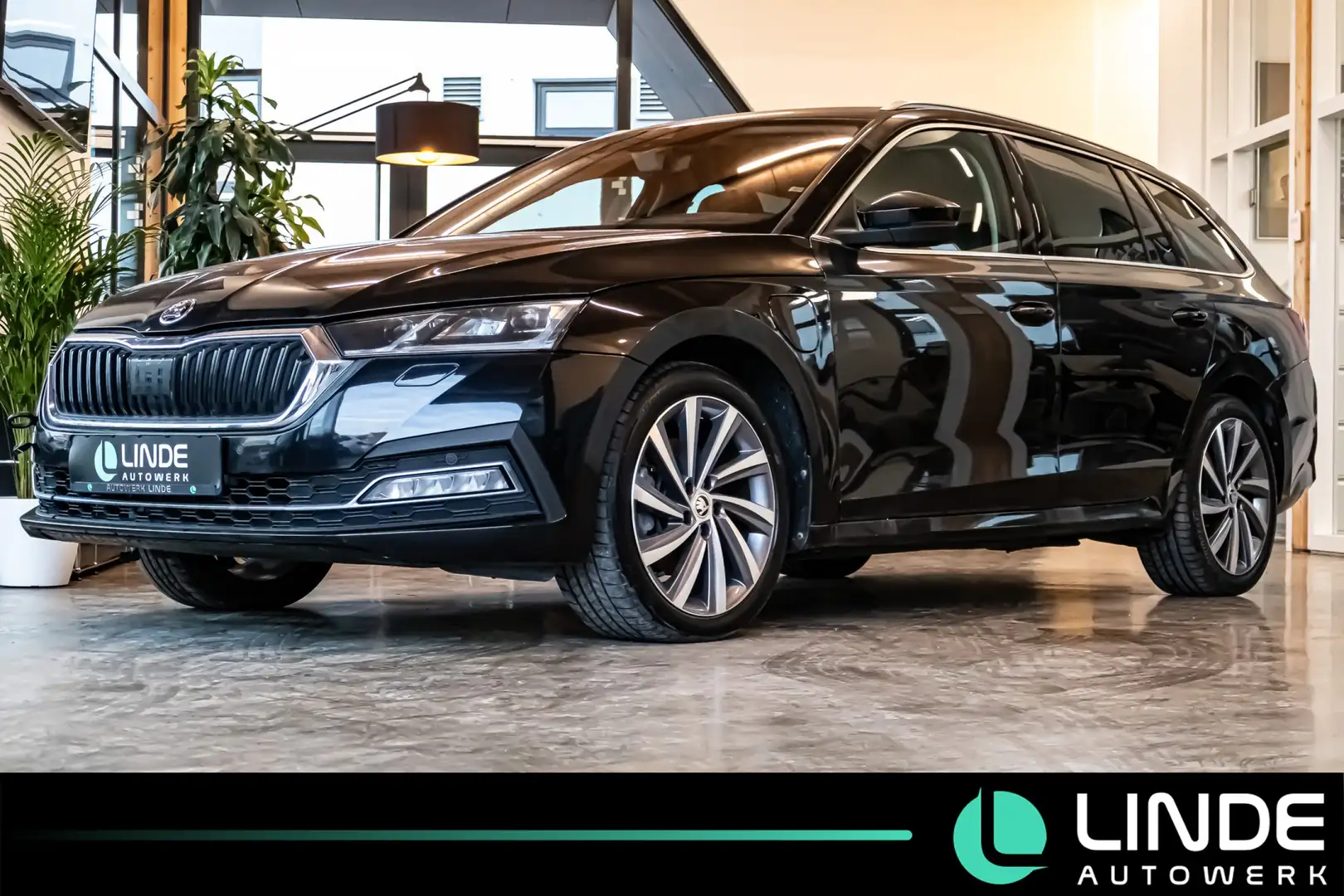 Skoda Octavia Style iV LED|HUD|LANE|SIDE|ACC|RFK|CANTON Schwarz - 1