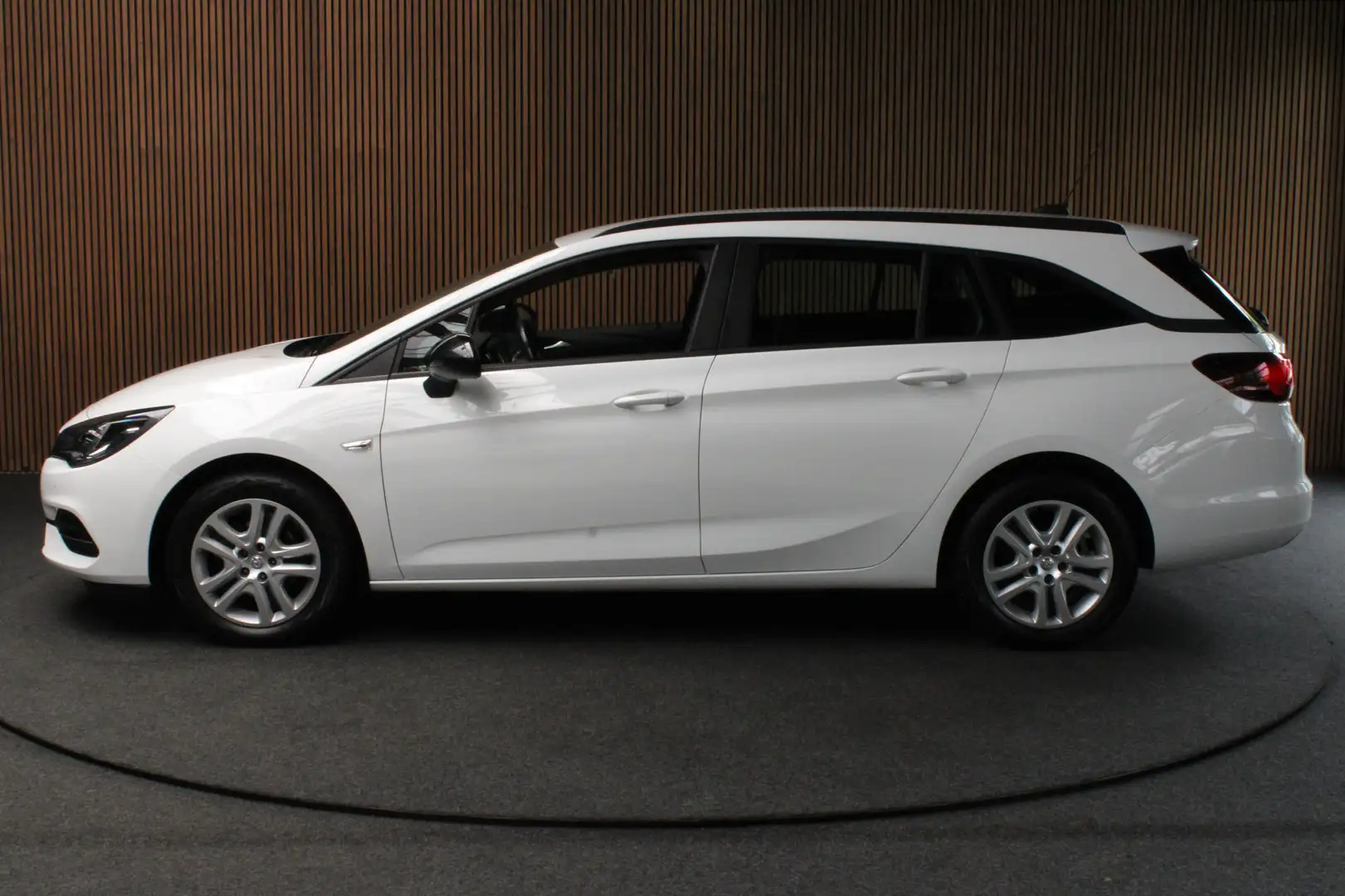 Opel Astra Sports Tourer 1.2 T Navi Airco Cruise PDC BTWauto Bianco - 2