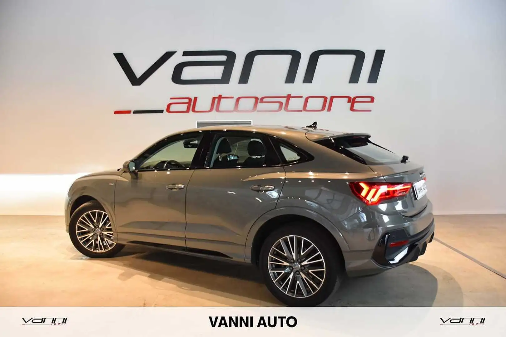 Audi Q3 SPB 35 TDI S tronic S line edition - SERVICE AUDI Gris - 2