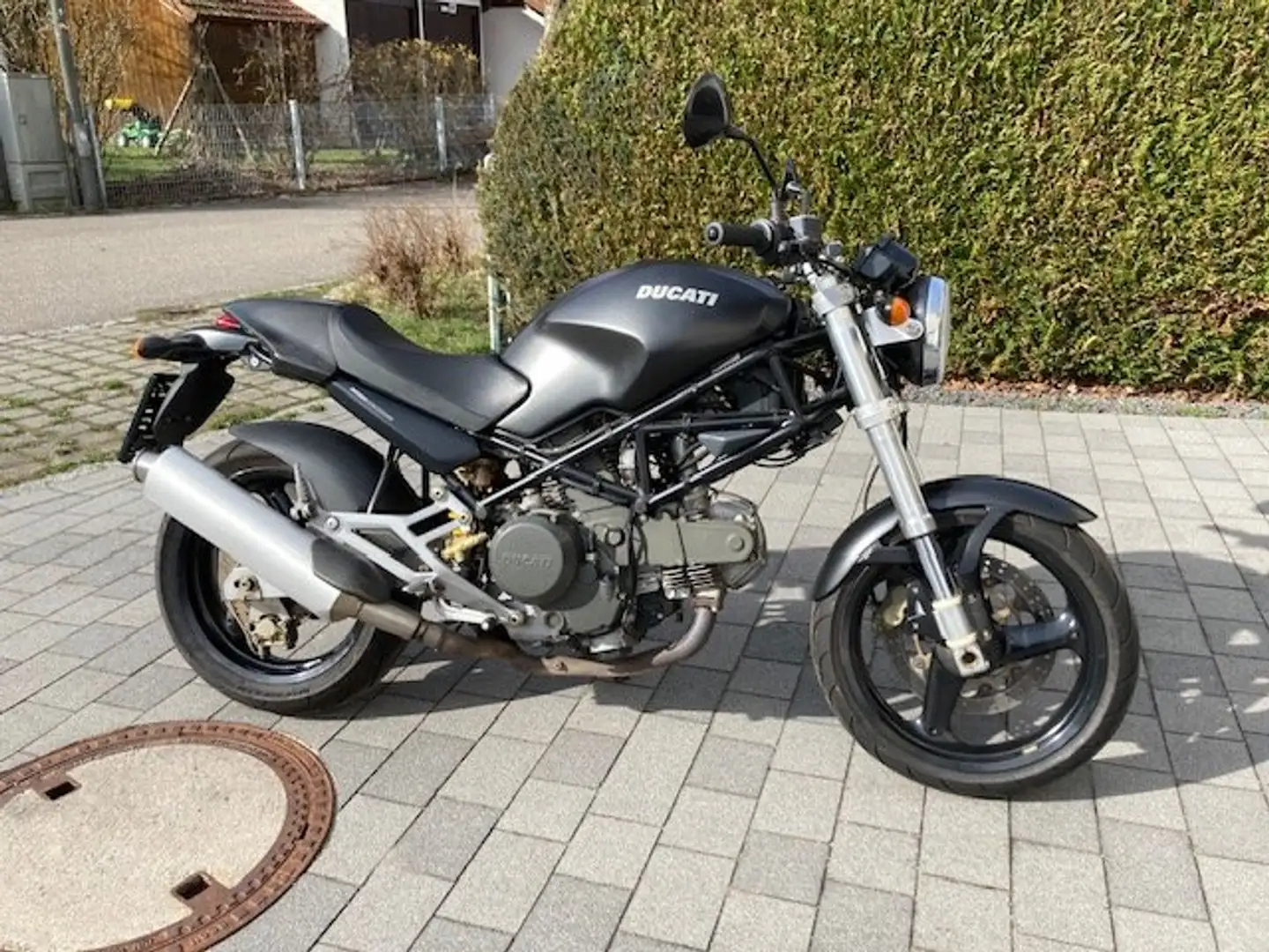 Ducati Monster 600 Monster Dark Zwart - 1
