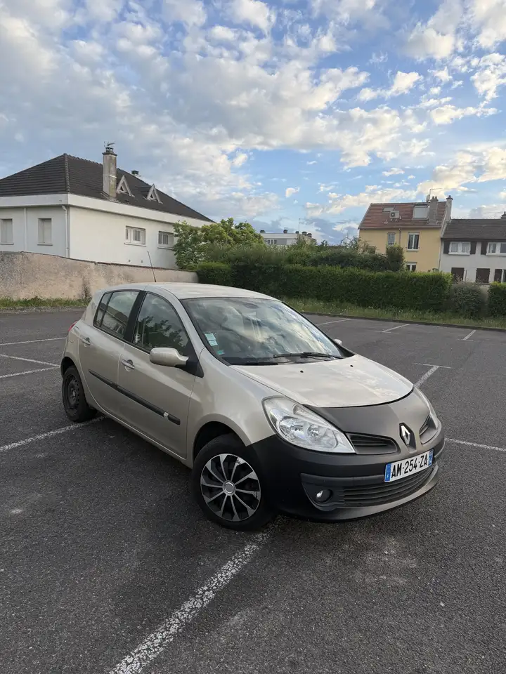 Renault Clio 1.4 16v Luxe PrivilÃ¨ge