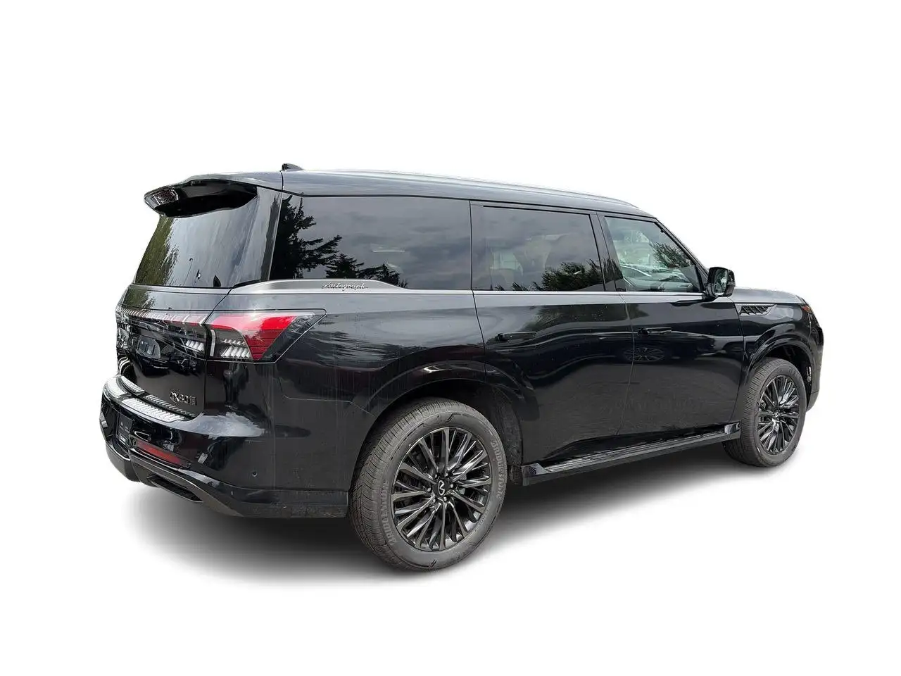 Infiniti QX80 снимка Infiniti QX80