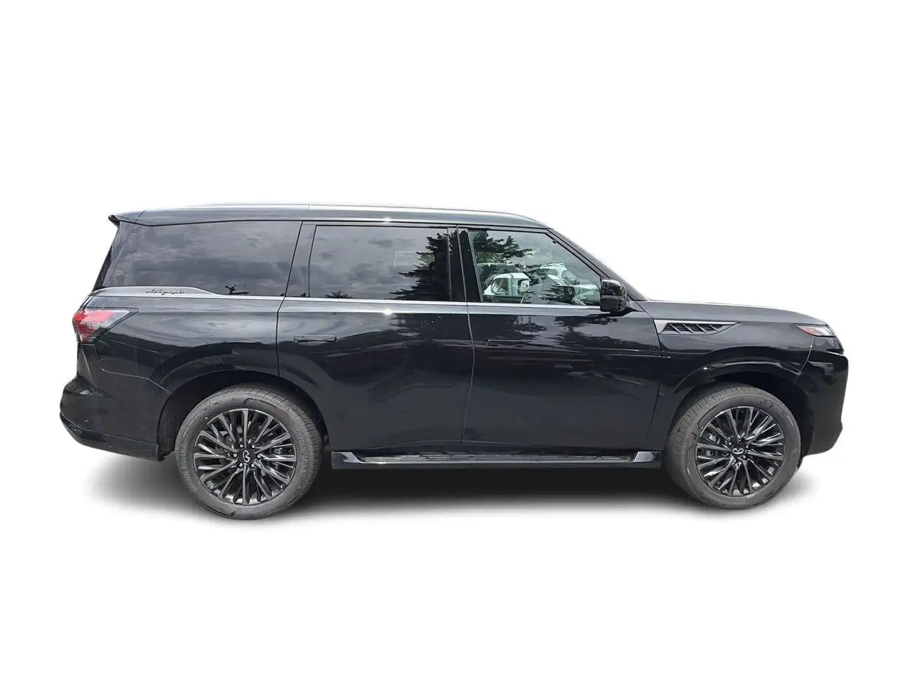 Infiniti QX80 снимка Infiniti QX80