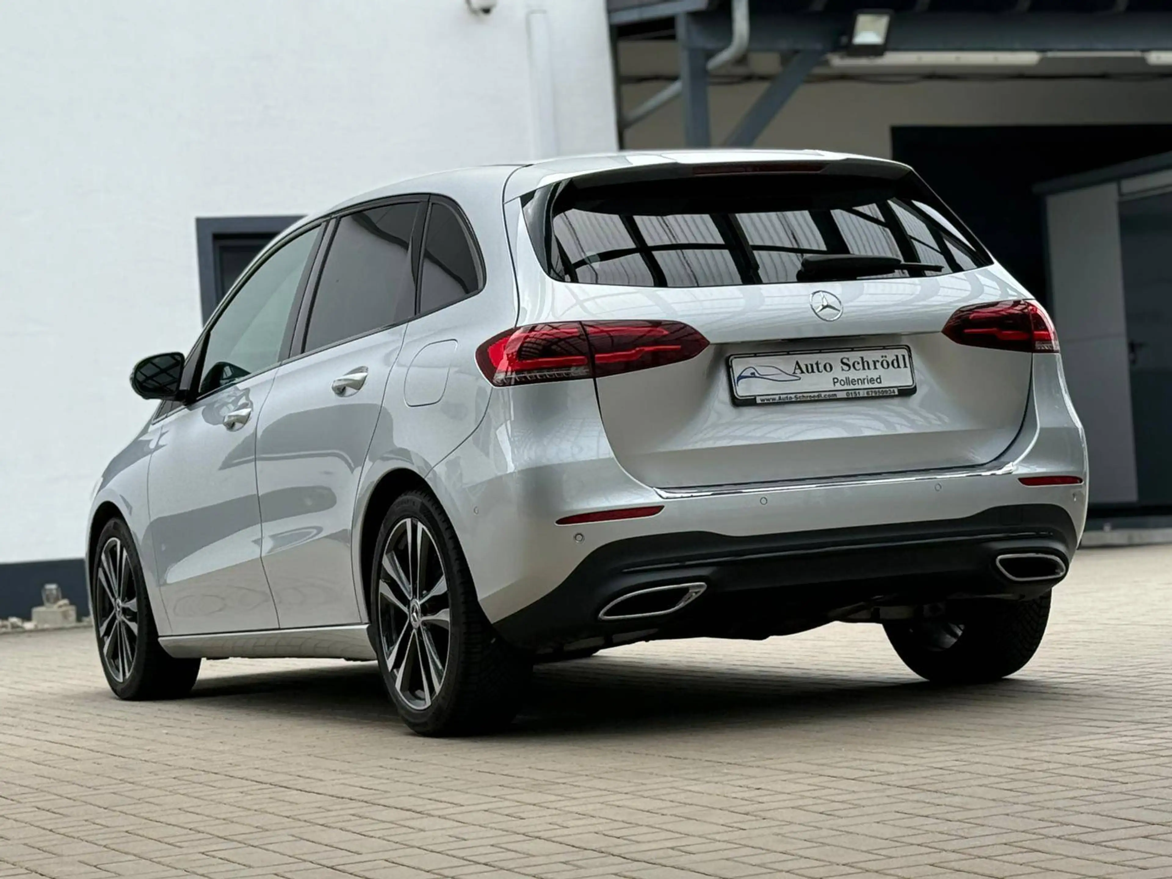 Mercedes-Benz B 220 d Aut. Progressive, HUD, Pano, 360°K, ACC, AR, LED, El Heck, Night-Paket, Tot-W, Fernl-Ass. — photo 4