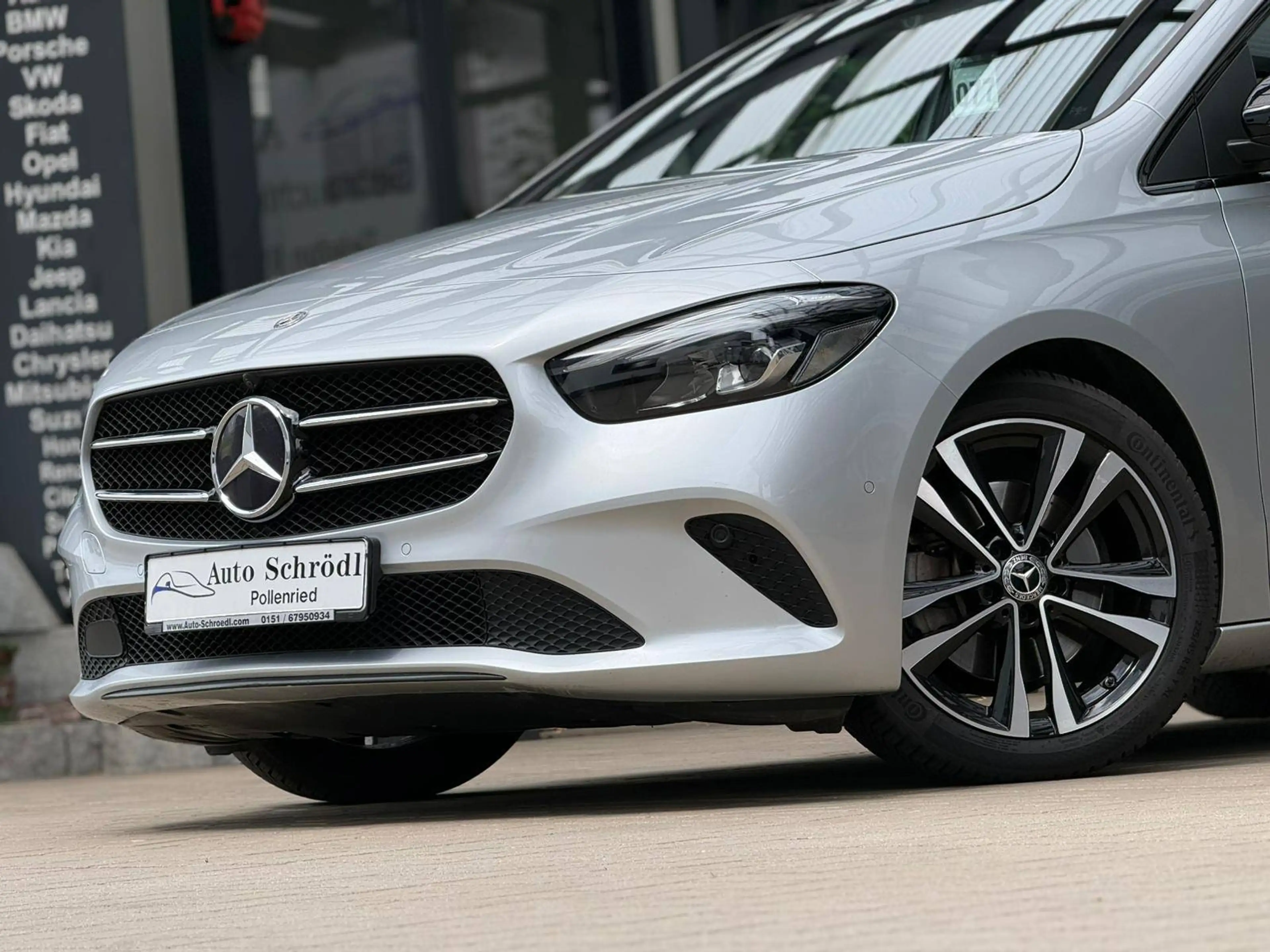 Mercedes-Benz B 220 d Aut. Progressive, HUD, Pano, 360°K, ACC, AR, LED, El Heck, Night-Paket, Tot-W, Fernl-Ass. — photo 2