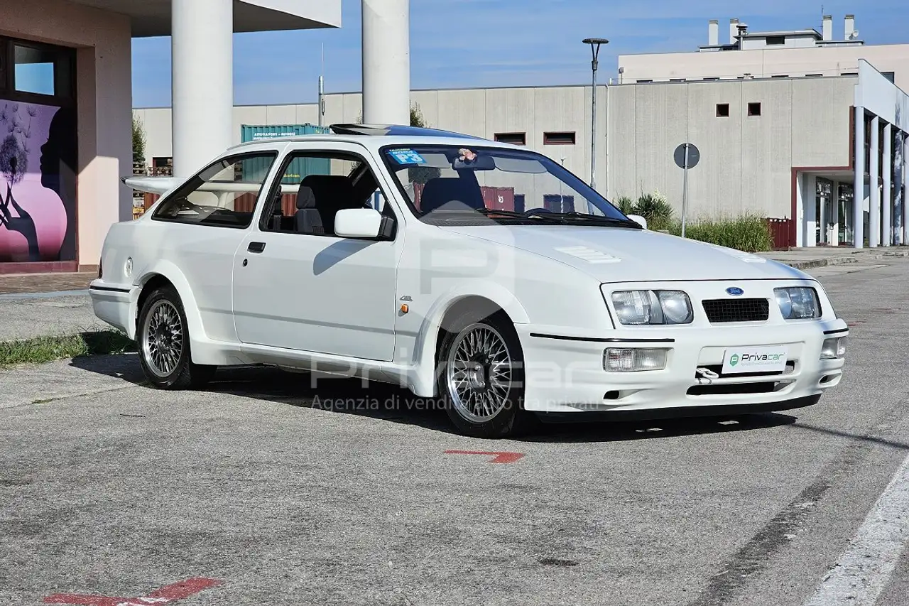 Ford Sierra RS Cosworth 3 porte, foto 3