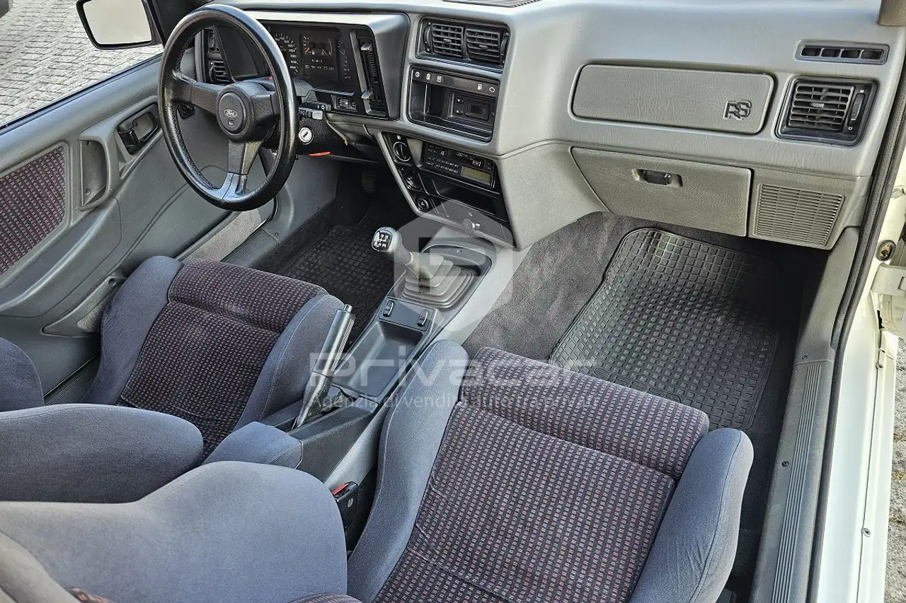 Ford Sierra RS Cosworth 3 porte, foto 12