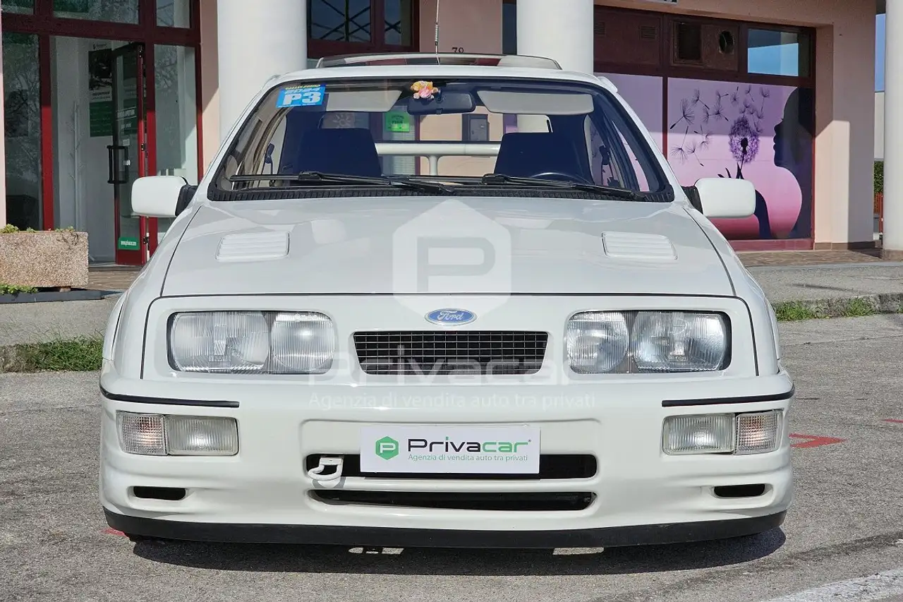 Ford Sierra RS Cosworth 3 porte, foto 2