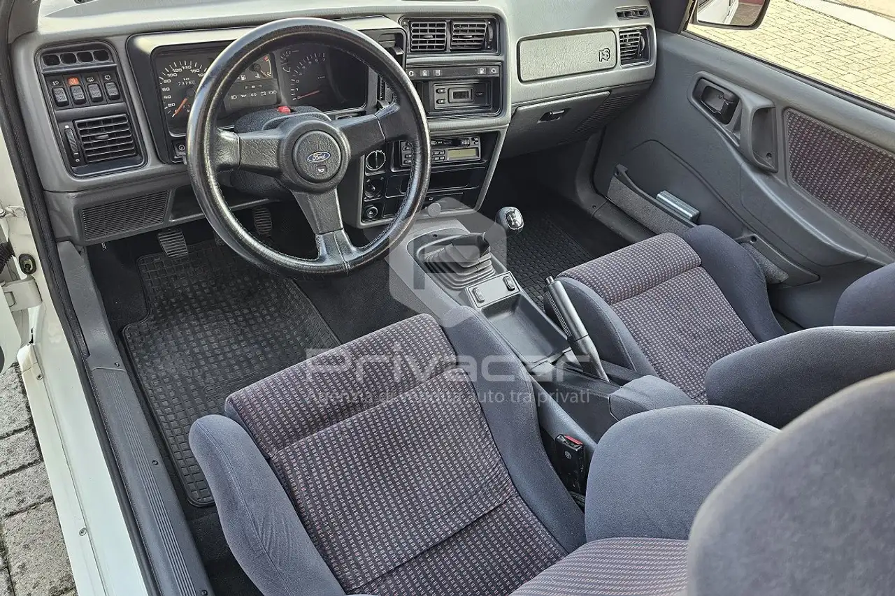 Ford Sierra RS Cosworth 3 porte, foto 10