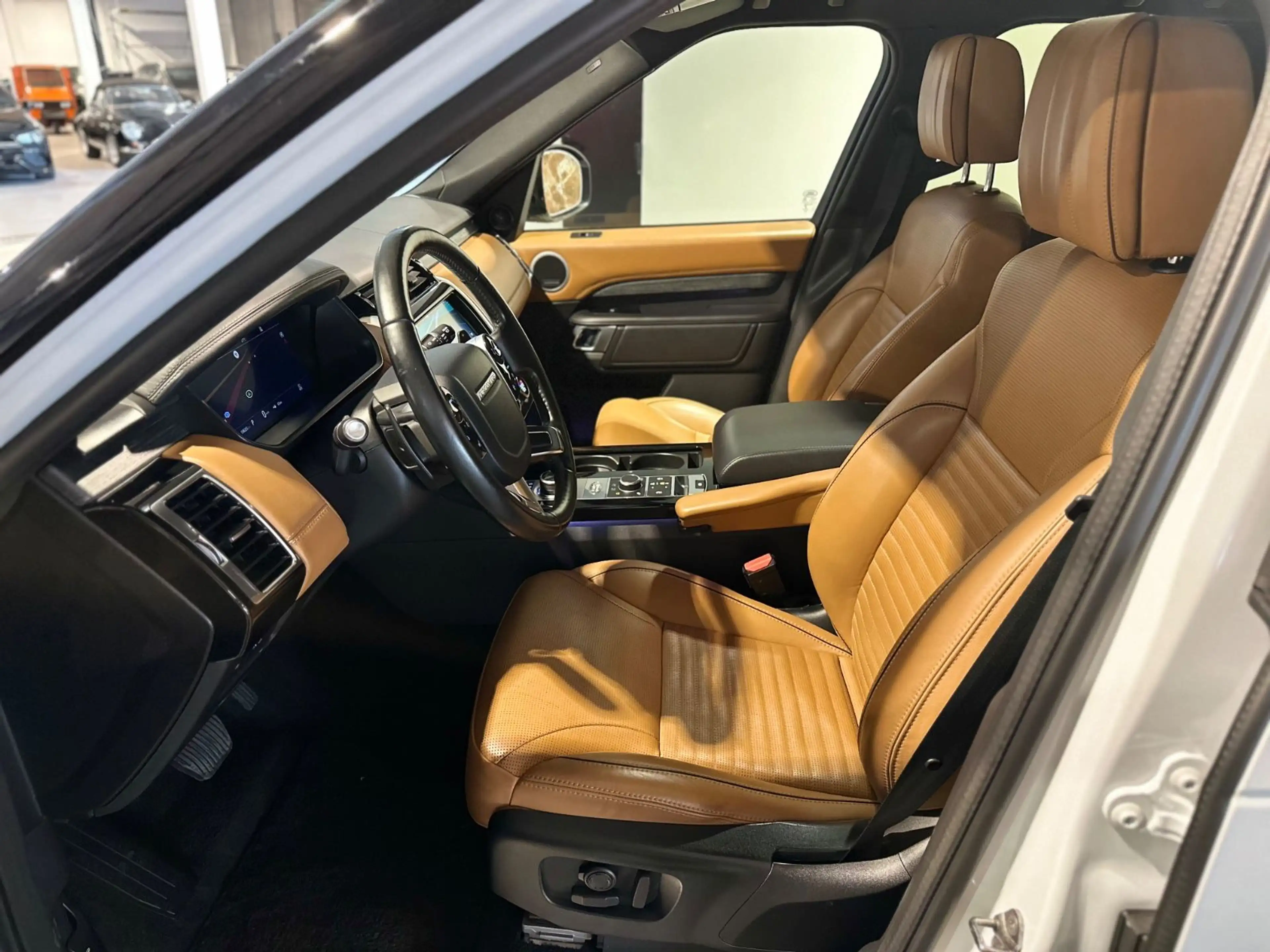 Land Rover Discovery 5 HSE Luxury SDV6 *7-Sitzer,HUD,Pano* — photo 12