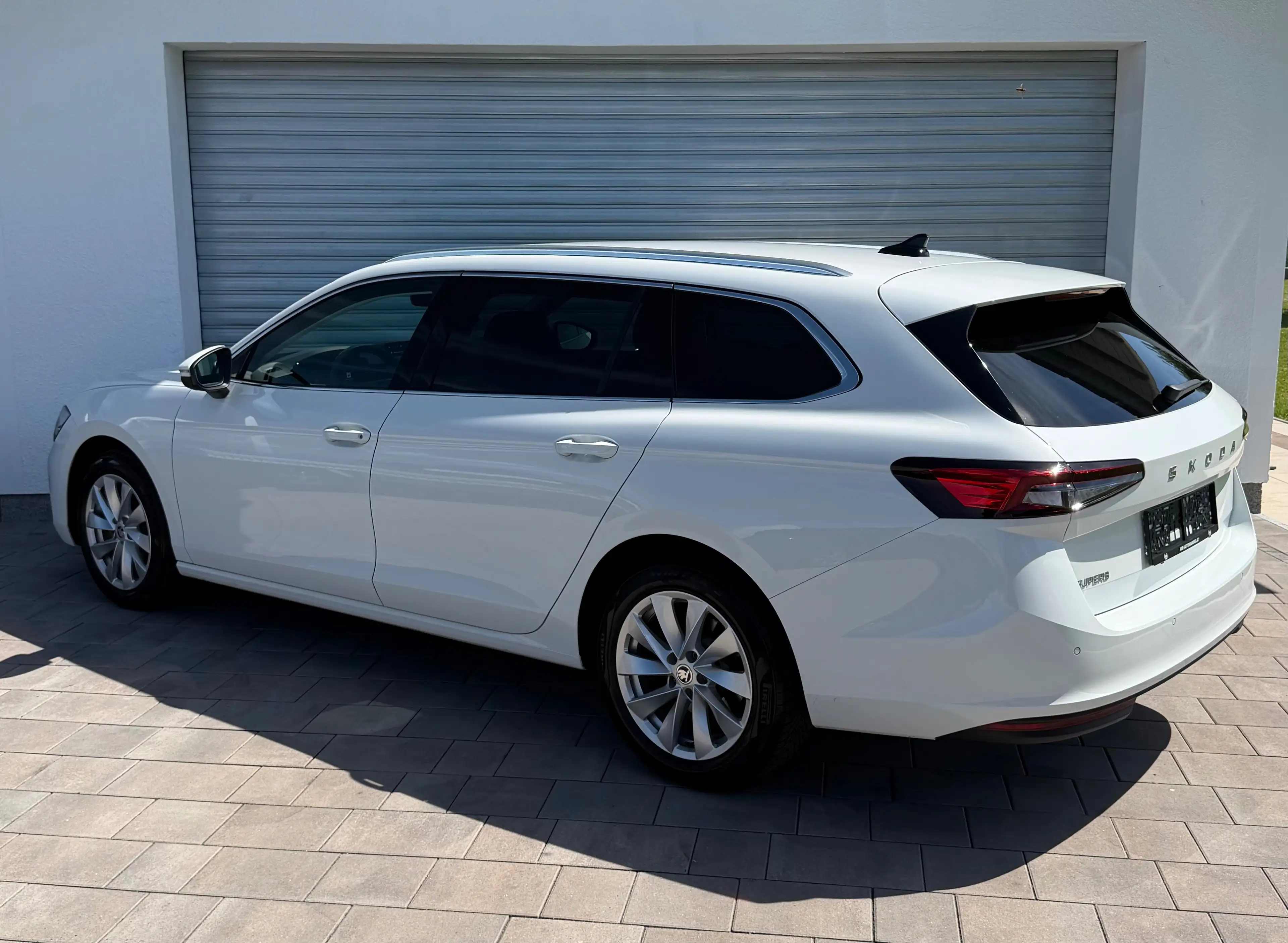 Skoda Superb Selection 2,0TDI DSG — photo 10