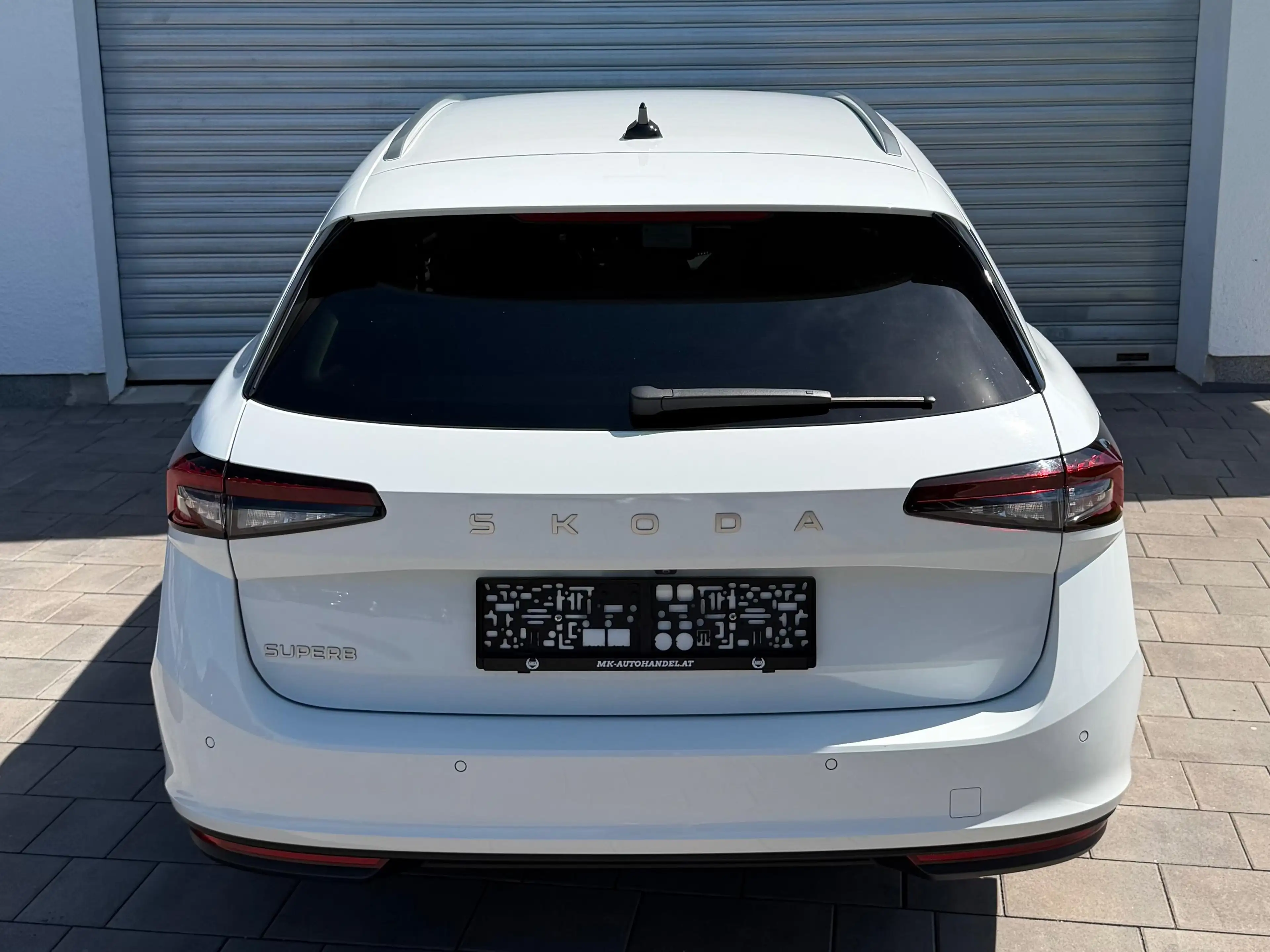 Skoda Superb Selection 2,0TDI DSG — photo 12