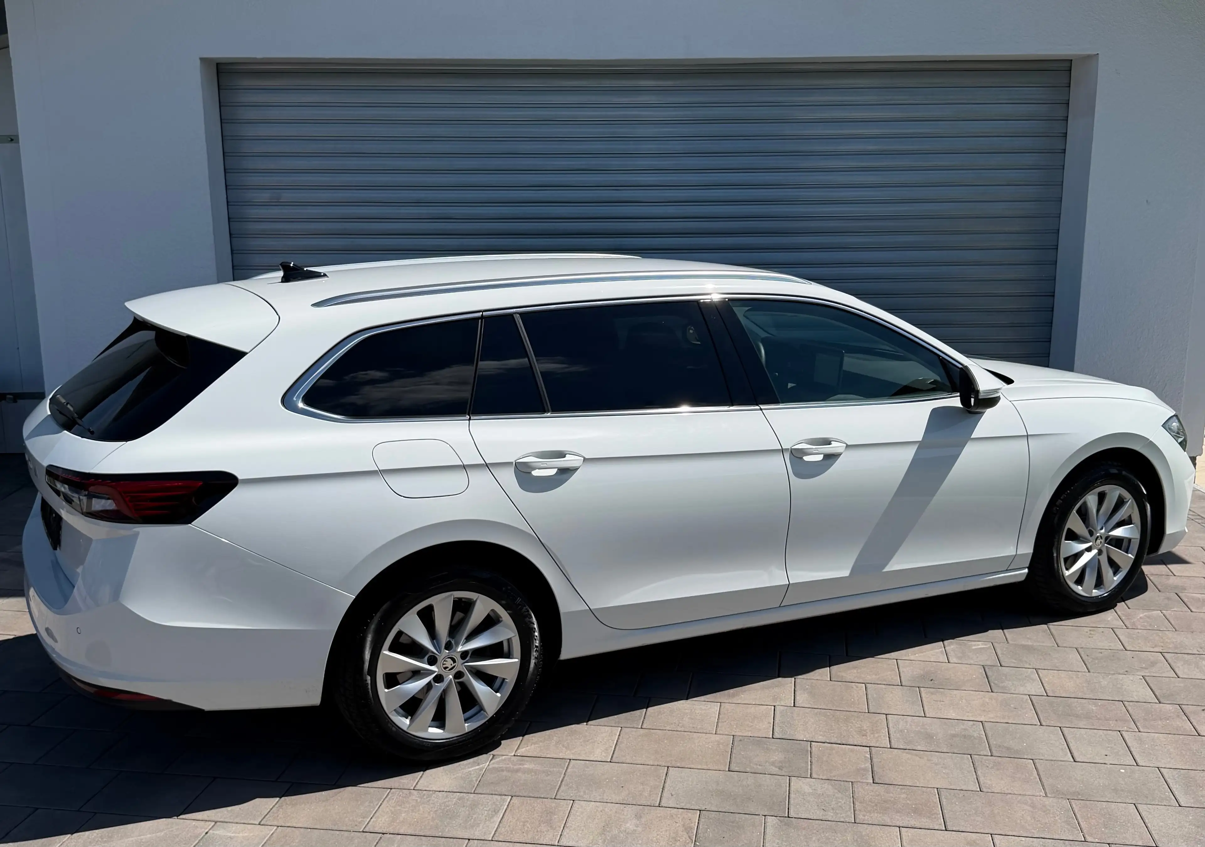 Skoda Superb Selection 2,0TDI DSG — photo 7